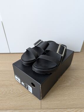 Sorel Roaming Buckle Slide Black Leather Platform Sandals - Women's 8